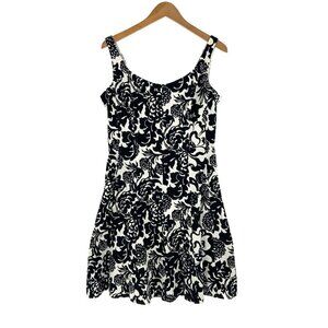 Jessica Howard Dress Size 12P Petite Black White Floral Fit and Flare Sleeveless